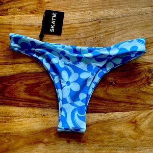 Skatie Bottom Swimwear - Medium